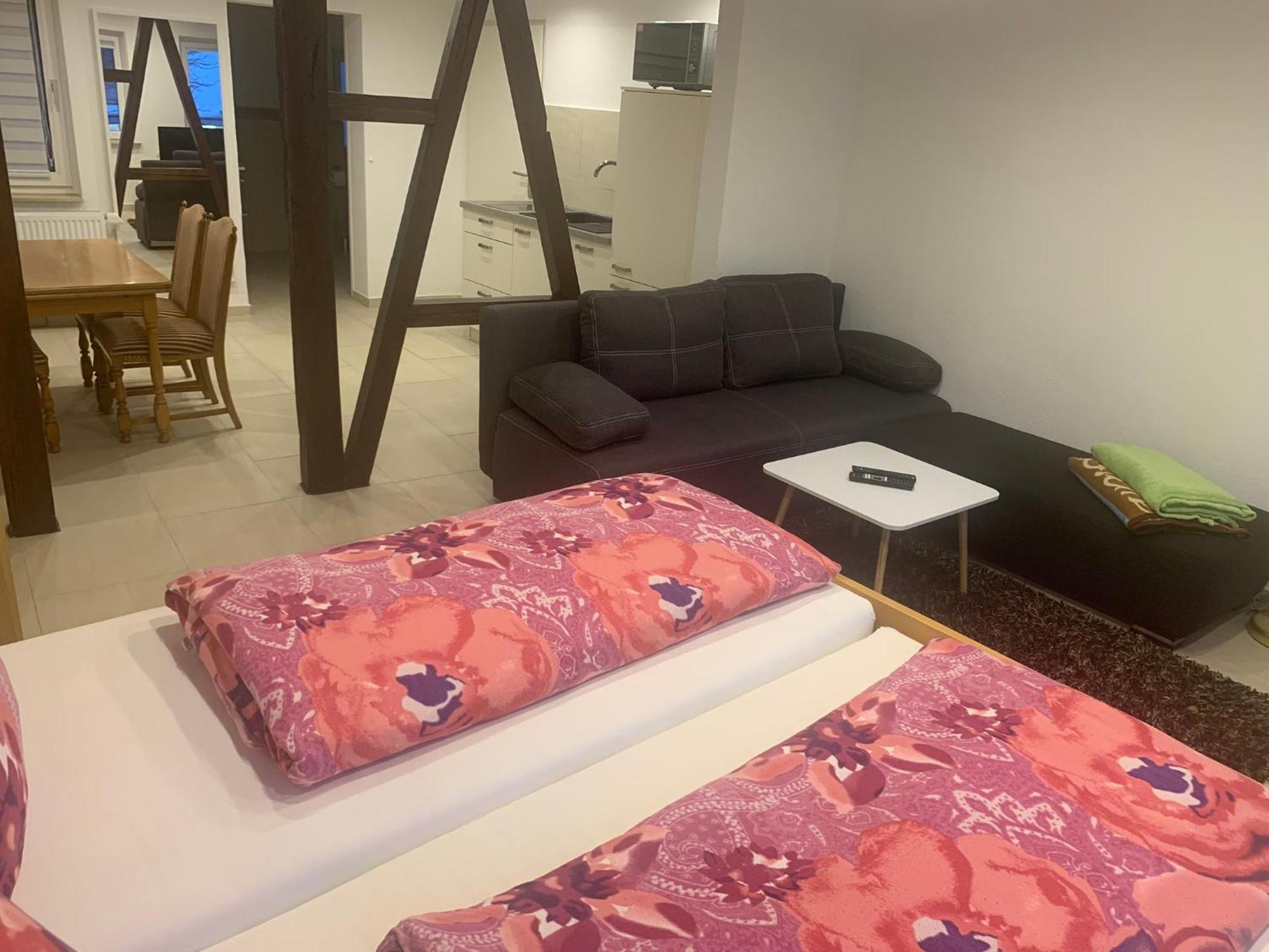 Boardinghouse Schnaitheim - Apartment Heidenheim an der Brenz Bagian luar foto